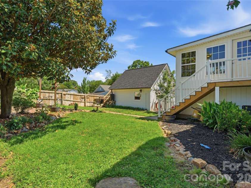 502 Ridge Avenue, Kannapolis, NC 28083.  MLS# CAR4390165, YatesRealty ID 30543. Private Backyard