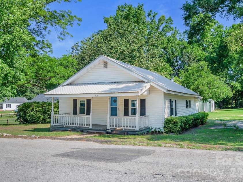 208 Church Street, Jefferson, SC 29718.  MLS# CAR4393345, YatesRealty ID 30544. 