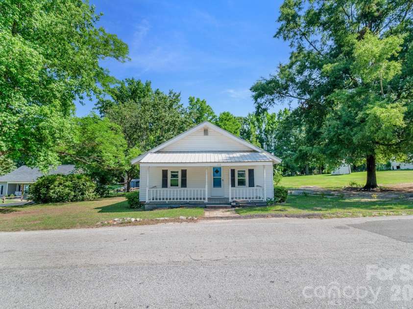 208 Church Street, Jefferson, SC 29718.  MLS# CAR4393345, YatesRealty ID 30544. 