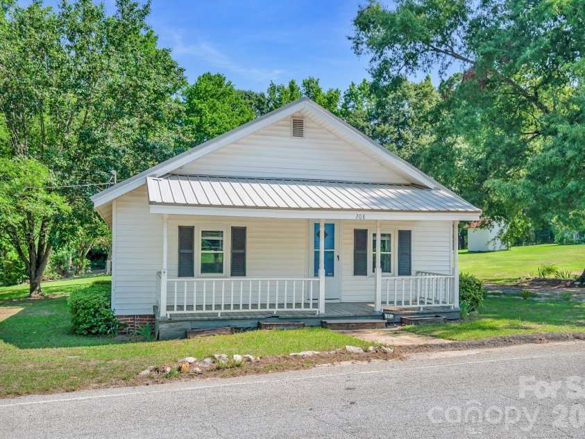 208 Church Street, Jefferson, SC 29718.  MLS# CAR4393345, YatesRealty ID 30544. 