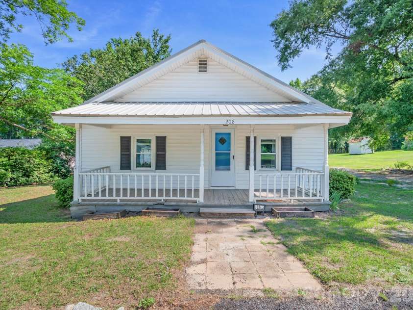 208 Church Street, Jefferson, SC 29718.  MLS# CAR4393345, YatesRealty ID 30544. 