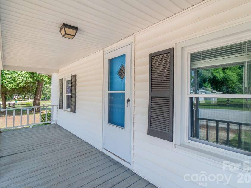 208 Church Street, Jefferson, SC 29718.  MLS# CAR4393345, YatesRealty ID 30544. 