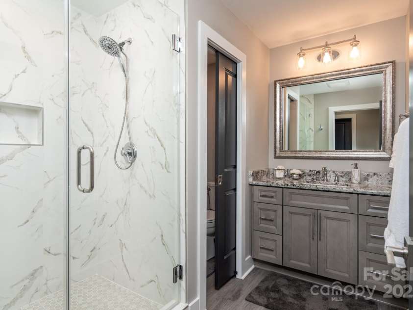 7144 Lynbrook Creek Road, Denver, NC 28037.  MLS# CAR4279816, YatesRealty ID 30544. Downstairs bath