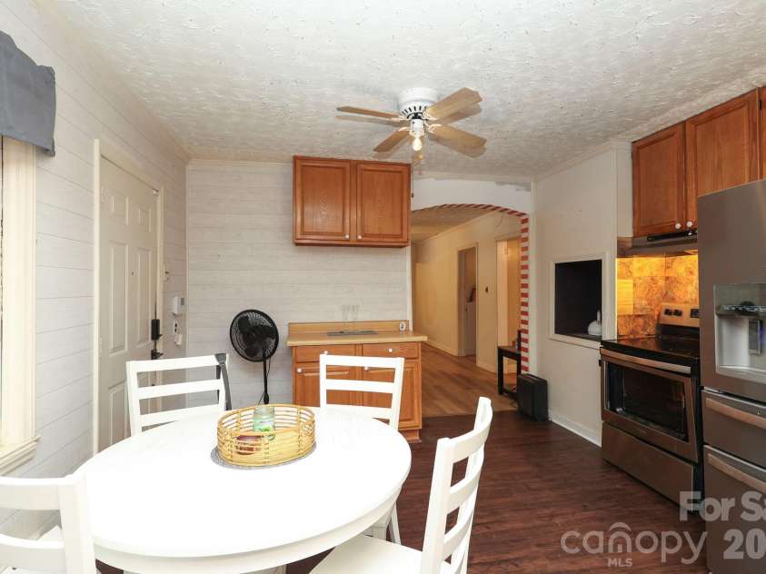 1324 Mason Street, Lancaster, SC 29720.  MLS# CAR4379108, YatesRealty ID 30545. 
