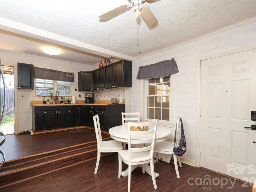 1324 Mason Street, Lancaster, SC 29720.  MLS# CAR4379108, YatesRealty ID 30545. 