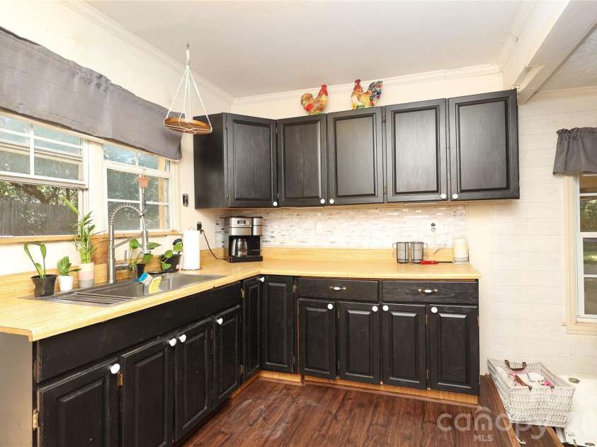 1324 Mason Street, Lancaster, SC 29720.  MLS# CAR4379108, YatesRealty ID 30545. 