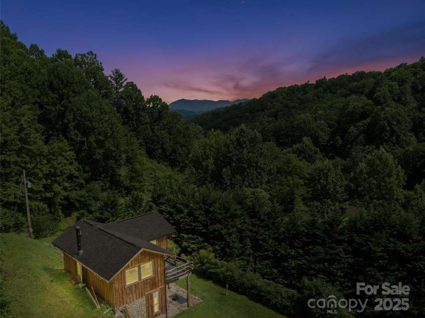 1222 Lotties Creek Road, Burnsville, NC 28714.  MLS# CAR4282911, YatesRealty ID 30546. 
