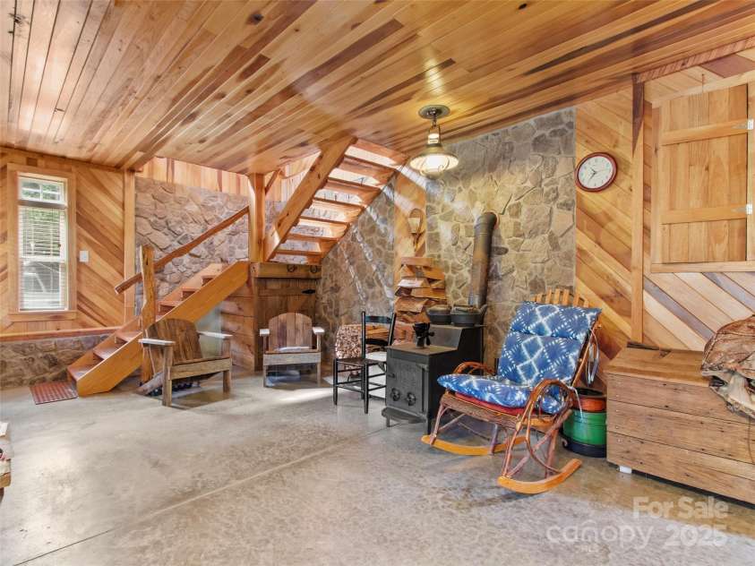 1222 Lotties Creek Road, Burnsville, NC 28714.  MLS# CAR4282911, YatesRealty ID 30546. 