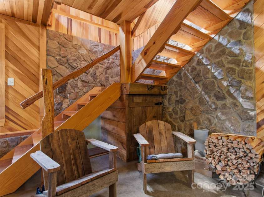 1222 Lotties Creek Road, Burnsville, NC 28714.  MLS# CAR4282911, YatesRealty ID 30546. 