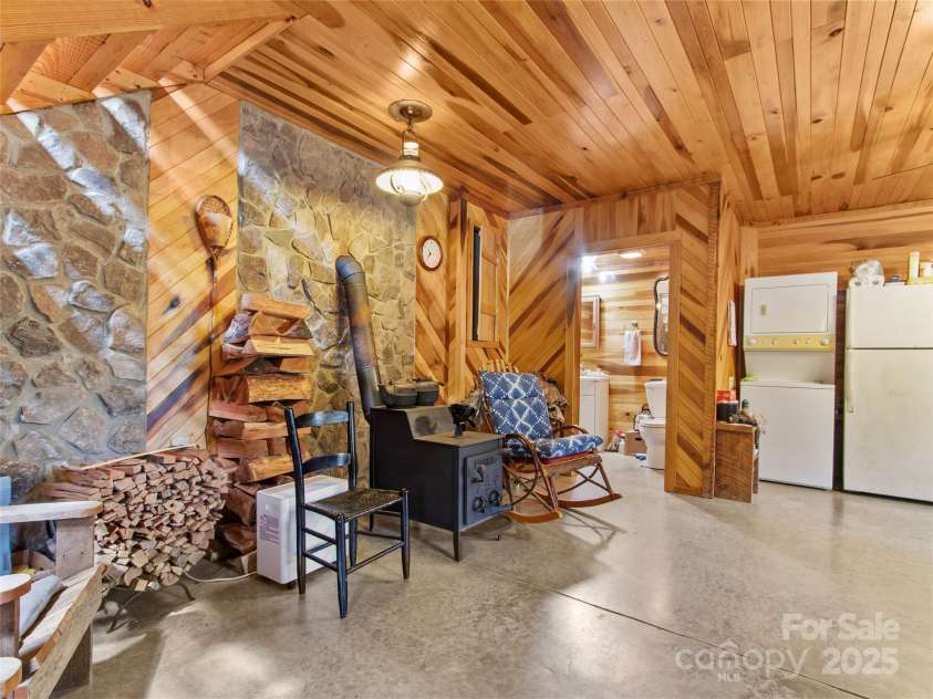 1222 Lotties Creek Road, Burnsville, NC 28714.  MLS# CAR4282911, YatesRealty ID 30546. 