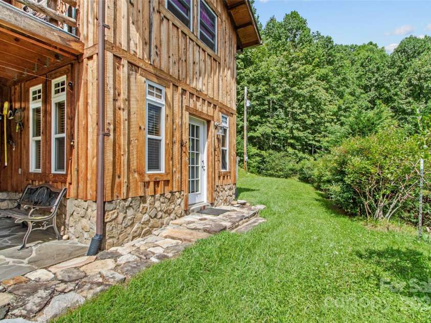 1222 Lotties Creek Road, Burnsville, NC 28714.  MLS# CAR4282911, YatesRealty ID 30546. 