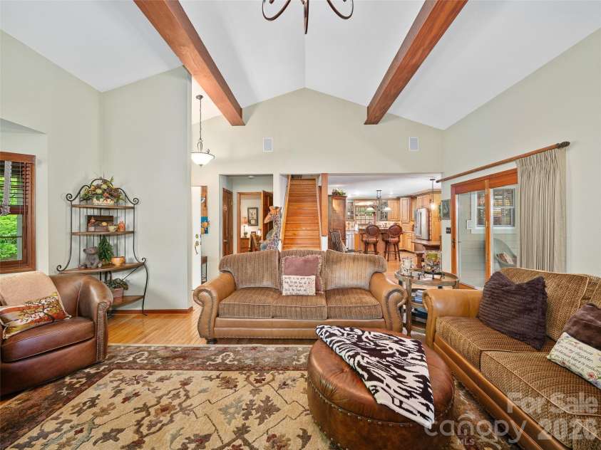 210 Shepard Way, Burnsville, NC 28714.  MLS# CAR4382583, YatesRealty ID 30546. 