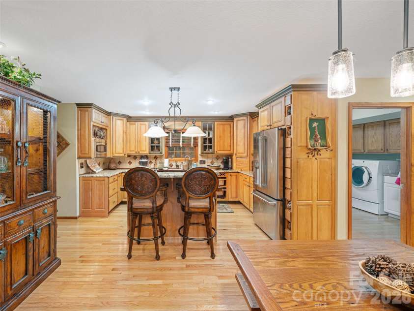 210 Shepard Way, Burnsville, NC 28714.  MLS# CAR4382583, YatesRealty ID 30546. 
