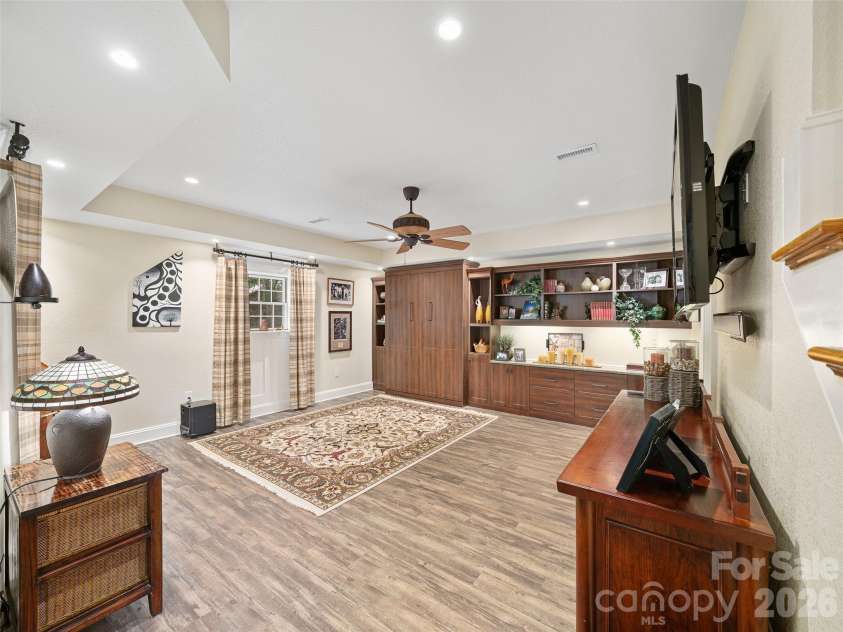 210 Shepard Way, Burnsville, NC 28714.  MLS# CAR4382583, YatesRealty ID 30546. 