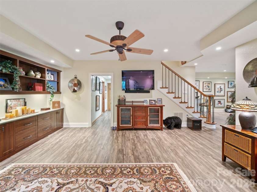210 Shepard Way, Burnsville, NC 28714.  MLS# CAR4382583, YatesRealty ID 30546. 