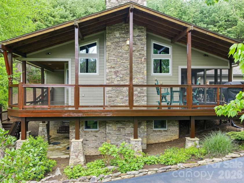 210 Shepard Way, Burnsville, NC 28714.  MLS# CAR4382583, YatesRealty ID 30546. 