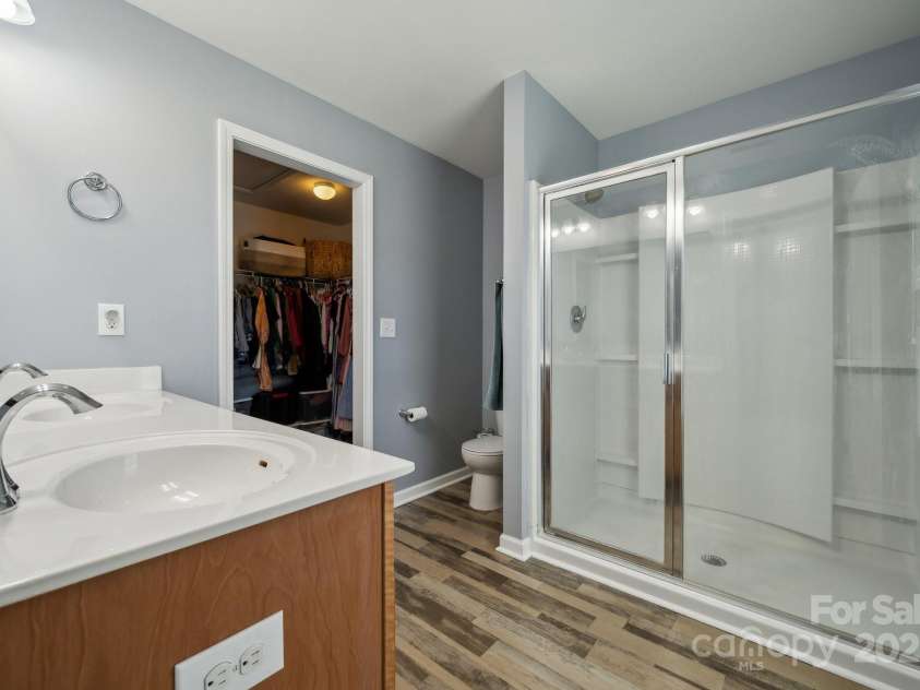 1180 Bannockburn Avenue, Rock Hill, SC 29732.  MLS# CAR4253880, YatesRealty ID 30549. Main En-suite