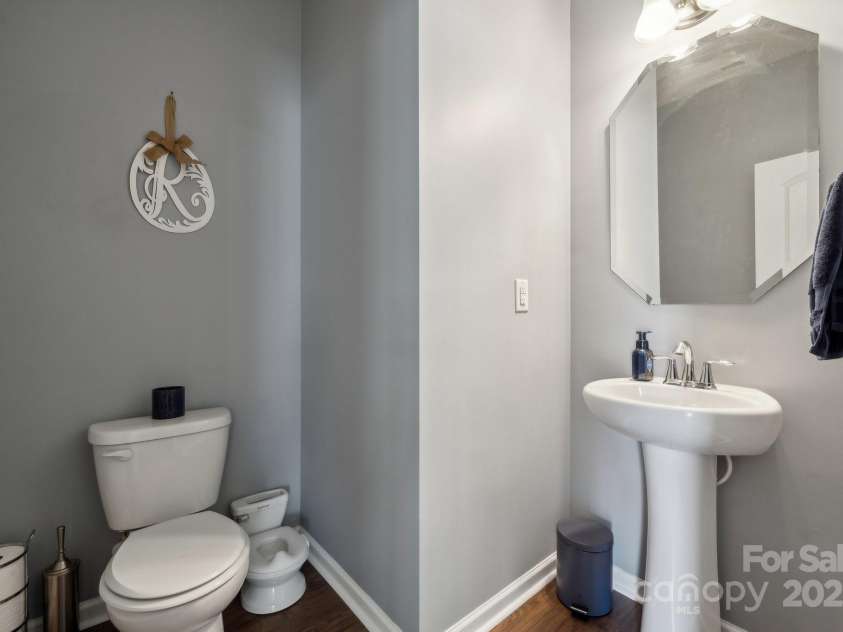 1180 Bannockburn Avenue, Rock Hill, SC 29732.  MLS# CAR4253880, YatesRealty ID 30549. Powder Room