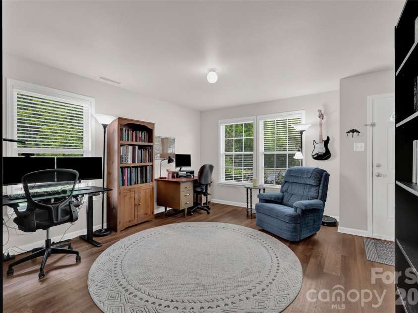 211 Wolf Creek Lane, Statesville, NC 28625.  MLS# CAR4387990, YatesRealty ID 30549. 