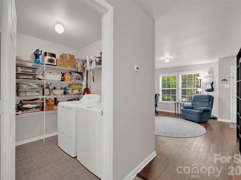 211 Wolf Creek Lane, Statesville, NC 28625.  MLS# CAR4387990, YatesRealty ID 30549. 