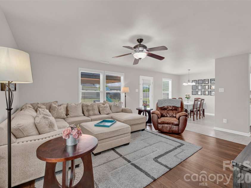 211 Wolf Creek Lane, Statesville, NC 28625.  MLS# CAR4387990, YatesRealty ID 30549. 