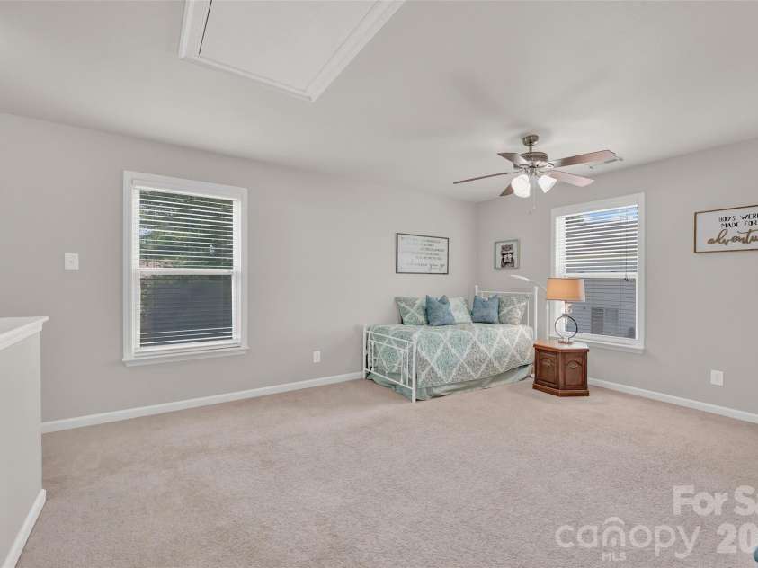 211 Wolf Creek Lane, Statesville, NC 28625.  MLS# CAR4387990, YatesRealty ID 30549. 