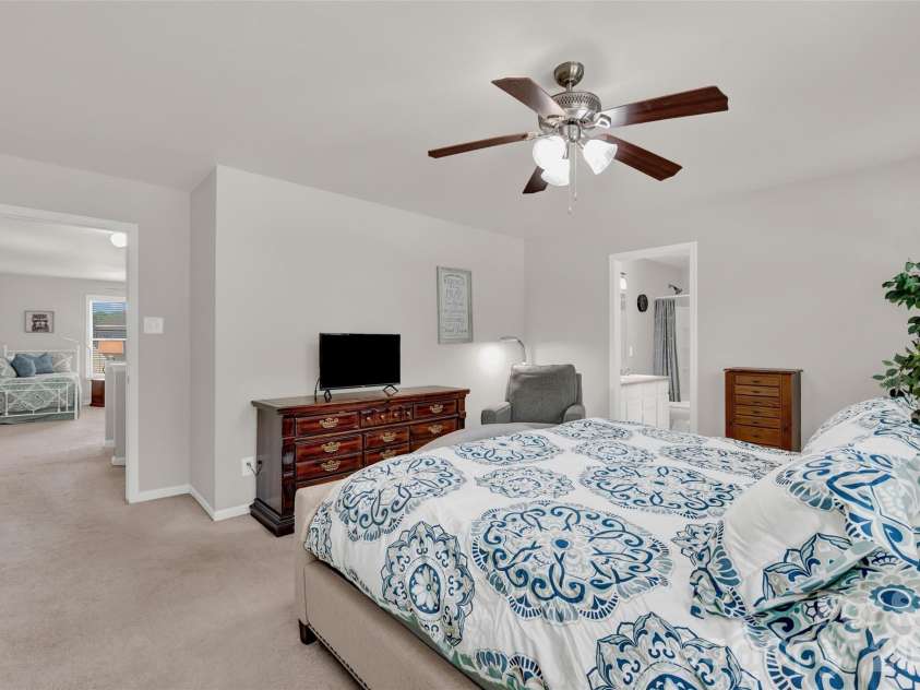 211 Wolf Creek Lane, Statesville, NC 28625.  MLS# CAR4387990, YatesRealty ID 30549. 