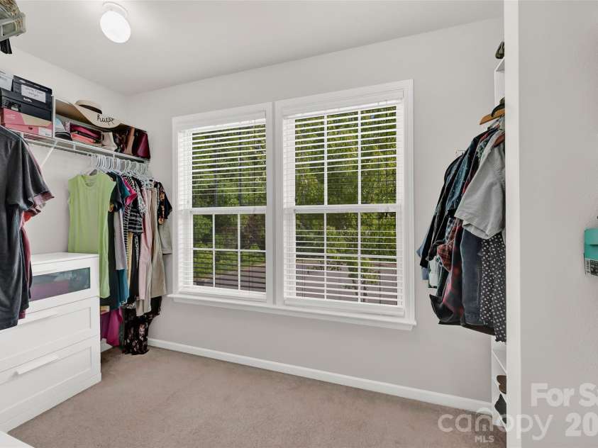 211 Wolf Creek Lane, Statesville, NC 28625.  MLS# CAR4387990, YatesRealty ID 30549. 