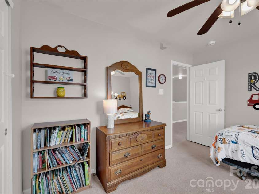 211 Wolf Creek Lane, Statesville, NC 28625.  MLS# CAR4387990, YatesRealty ID 30549. 