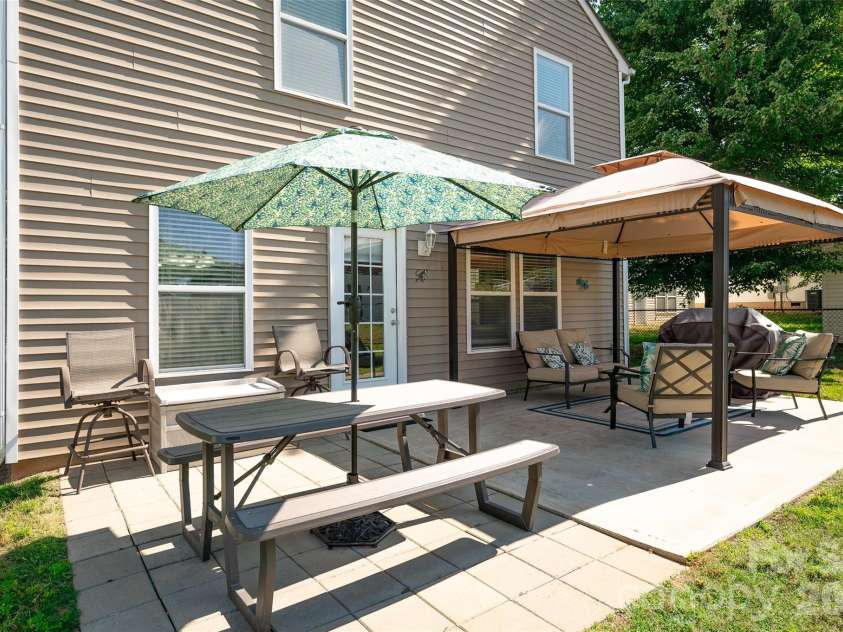 211 Wolf Creek Lane, Statesville, NC 28625.  MLS# CAR4387990, YatesRealty ID 30549. 