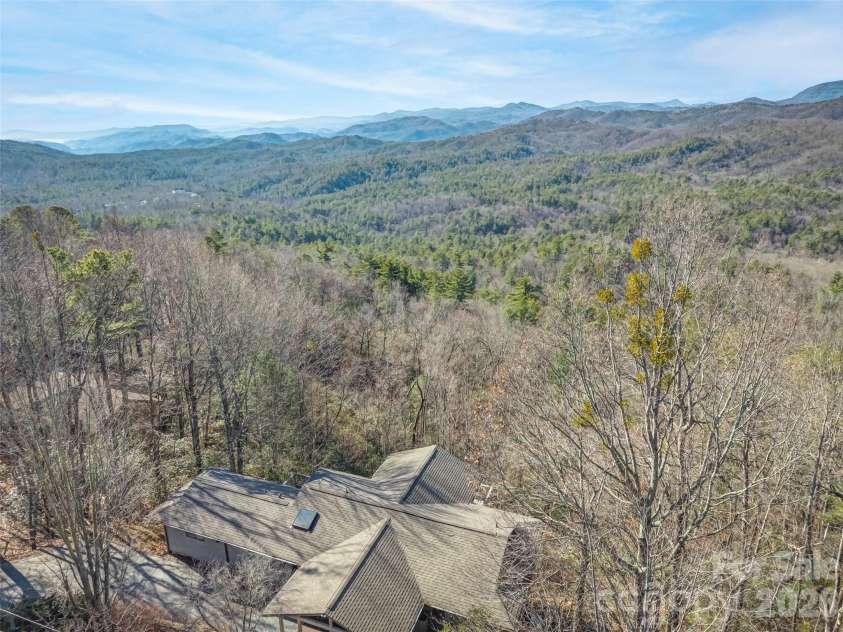 101 Ruffed Grouse Road, Brevard, NC 28712.  MLS# CAR4422694, YatesRealty ID 3055. 