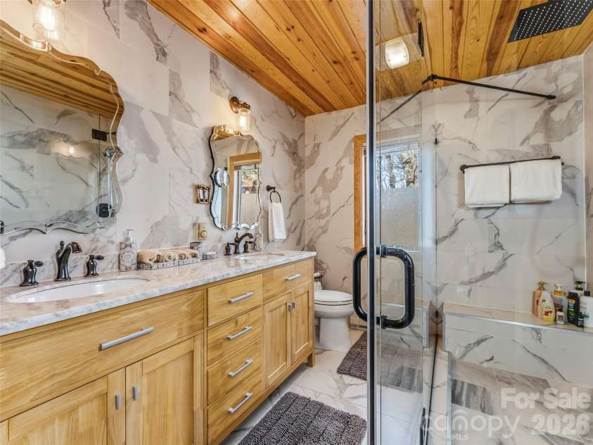 101 Ruffed Grouse Road, Brevard, NC 28712.  MLS# CAR4422694, YatesRealty ID 3055. 
