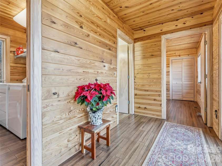 101 Ruffed Grouse Road, Brevard, NC 28712.  MLS# CAR4422694, YatesRealty ID 3055. 