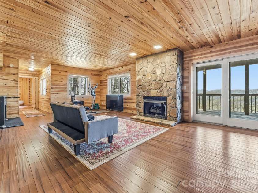 101 Ruffed Grouse Road, Brevard, NC 28712.  MLS# CAR4422694, YatesRealty ID 3055. 