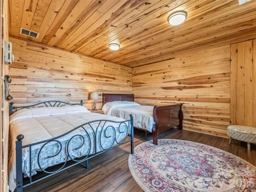 101 Ruffed Grouse Road, Brevard, NC 28712.  MLS# CAR4422694, YatesRealty ID 3055. 
