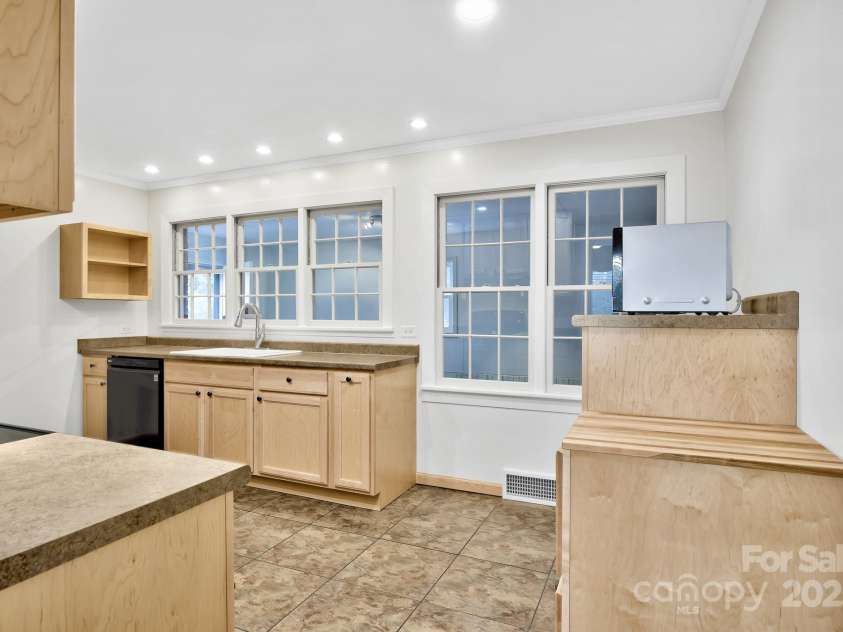 512 Gold Hill Avenue, Rockwell, NC 28138.  MLS# CAR4331532, YatesRealty ID 3055. 