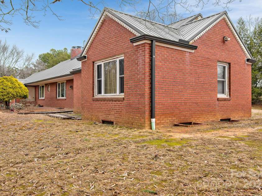 512 Gold Hill Avenue, Rockwell, NC 28138.  MLS# CAR4331532, YatesRealty ID 3055. 