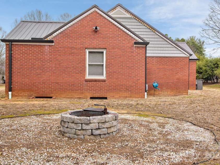 512 Gold Hill Avenue, Rockwell, NC 28138.  MLS# CAR4331532, YatesRealty ID 3055. 