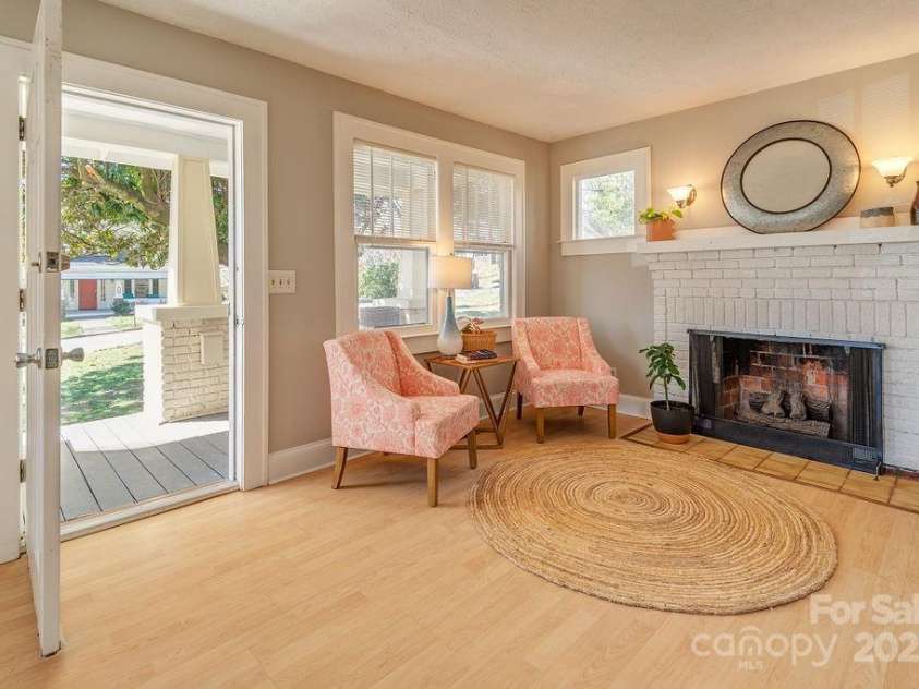 57 Craggy Avenue, Asheville, NC 28806.  MLS# CAR4235755, YatesRealty ID 3055. 