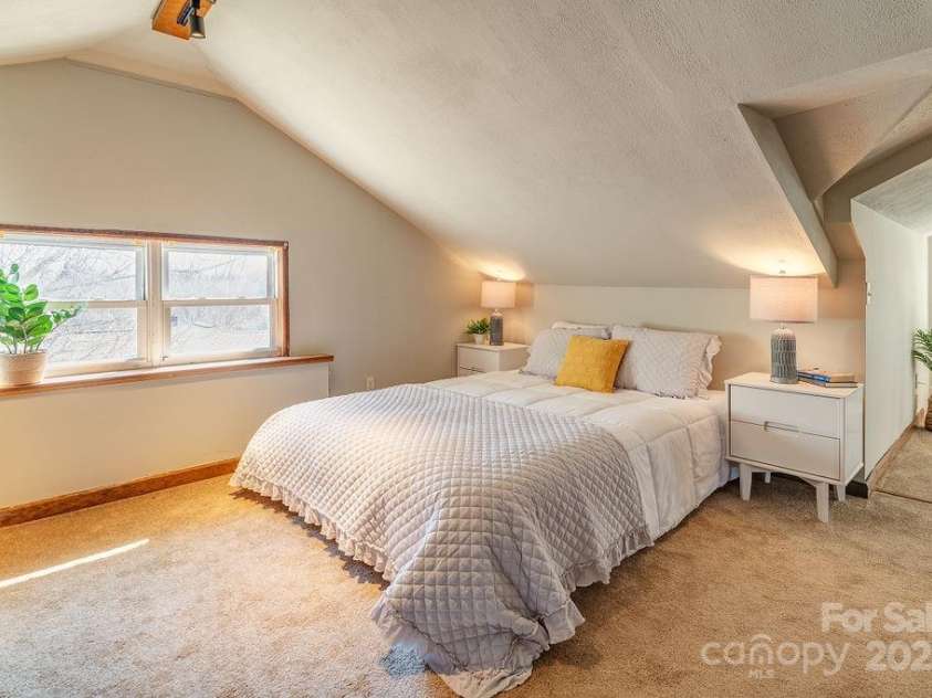 57 Craggy Avenue, Asheville, NC 28806.  MLS# CAR4235755, YatesRealty ID 3055. 