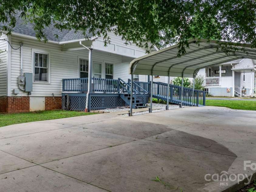 5415 Hwy 90 Highway, Hiddenite, NC 28636.  MLS# CAR4286088, YatesRealty ID 30550. 