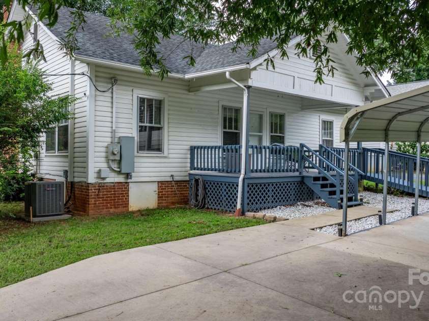 5415 Hwy 90 Highway, Hiddenite, NC 28636.  MLS# CAR4286088, YatesRealty ID 30550. 