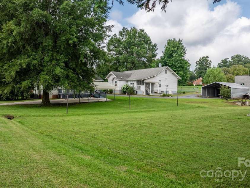 5415 Hwy 90 Highway, Hiddenite, NC 28636.  MLS# CAR4286088, YatesRealty ID 30550. 