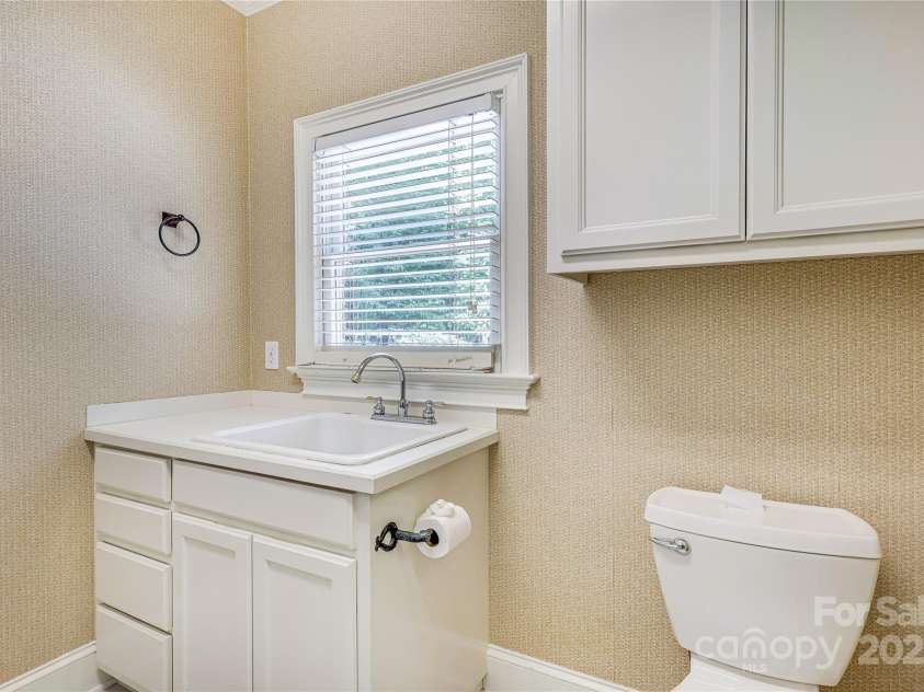 2500 High Ridge Road, Charlotte, NC 28270.  MLS# CAR4281110, YatesRealty ID 30553. 