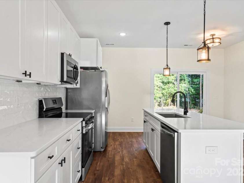 5328 Oaktree Drive, Gastonia, NC 28052.  MLS# CAR4276151, YatesRealty ID 30554. 