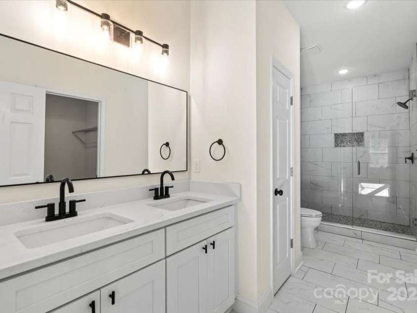 5328 Oaktree Drive, Gastonia, NC 28052.  MLS# CAR4276151, YatesRealty ID 30554. 