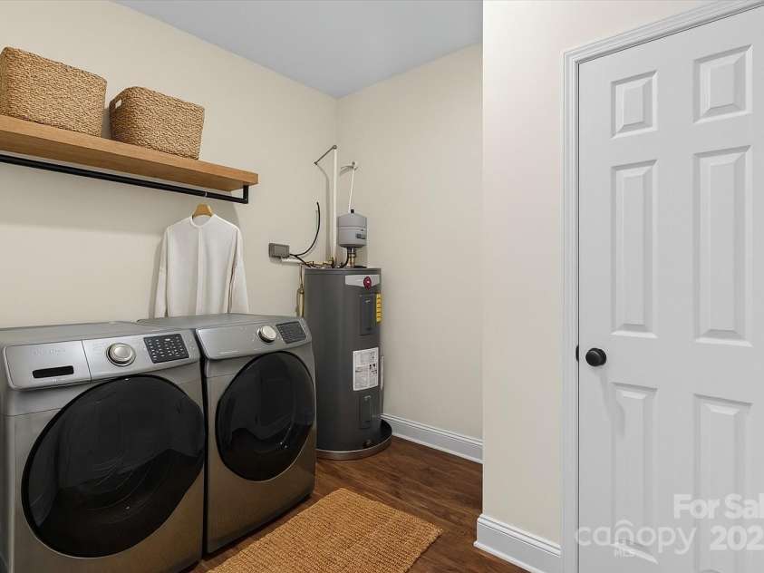 5328 Oaktree Drive, Gastonia, NC 28052.  MLS# CAR4276151, YatesRealty ID 30554. 