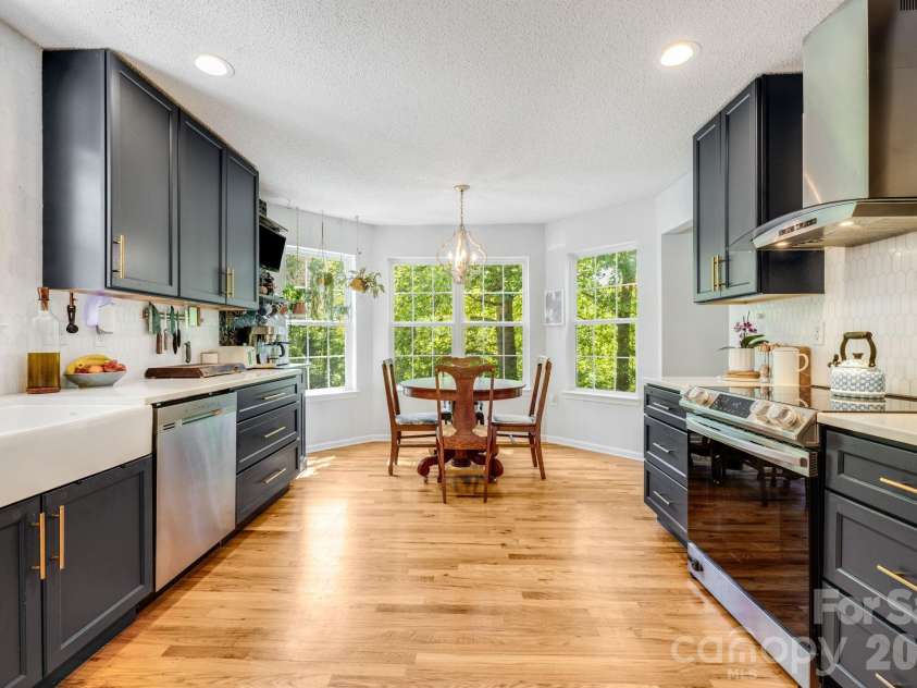 747 Osborne Road, Clyde, NC 28721.  MLS# CAR4381805, YatesRealty ID 30554. 
