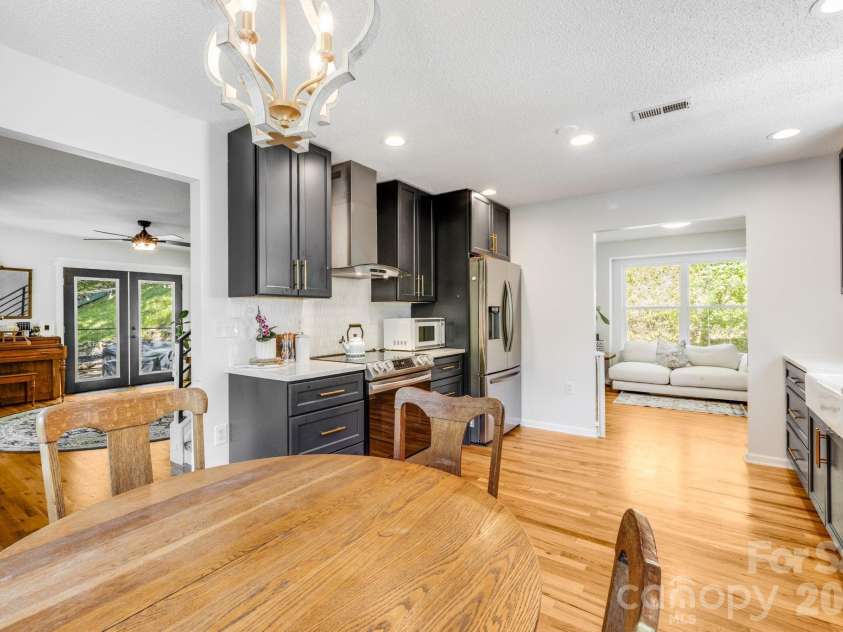 747 Osborne Road, Clyde, NC 28721.  MLS# CAR4381805, YatesRealty ID 30554. 
