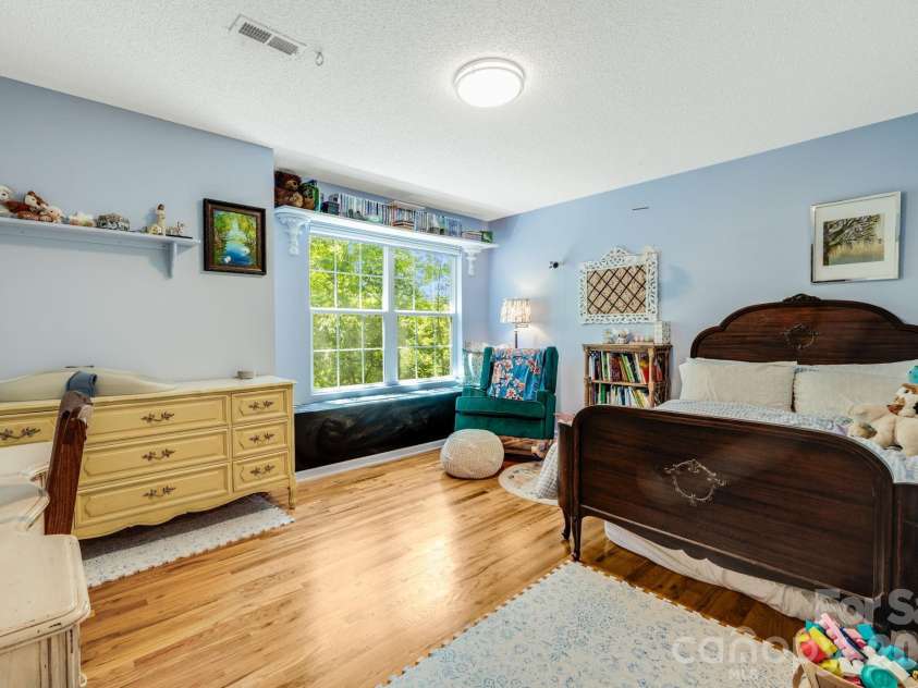747 Osborne Road, Clyde, NC 28721.  MLS# CAR4381805, YatesRealty ID 30554. 